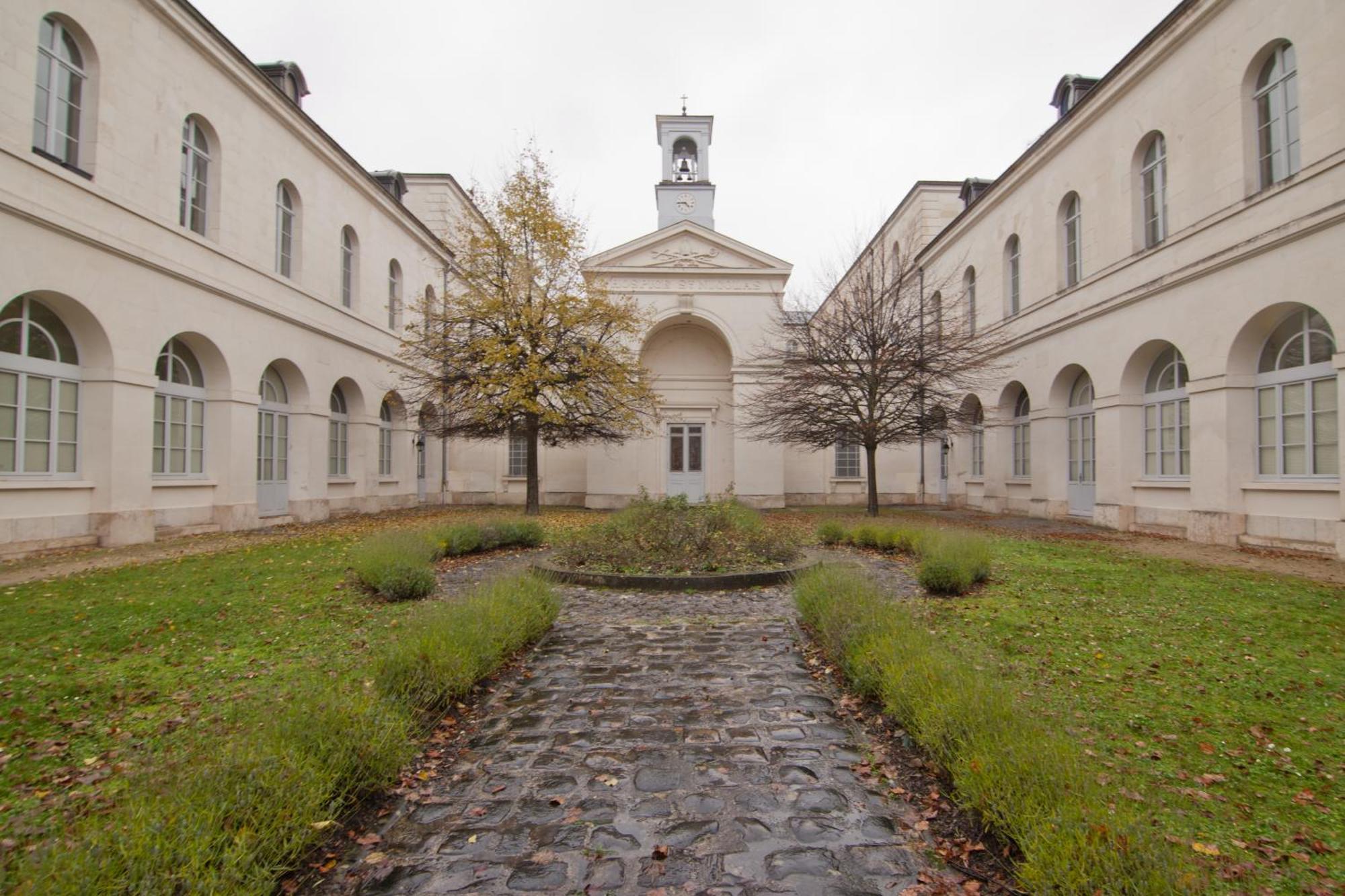 Le Saint Nicolas Troyes Exterior foto